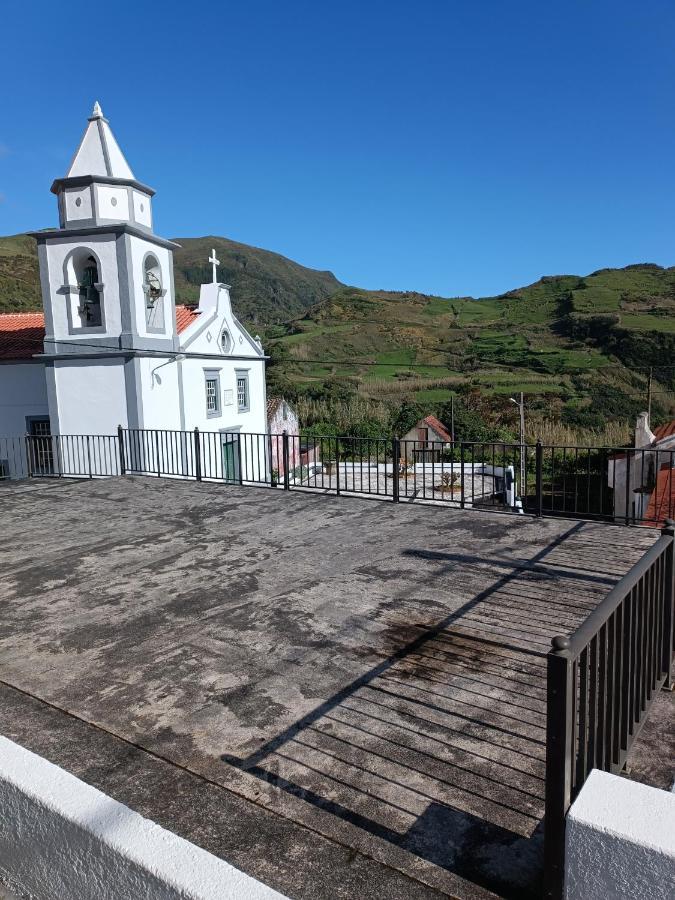 Alojamento Local M&I Lajes das Flores Екстериор снимка