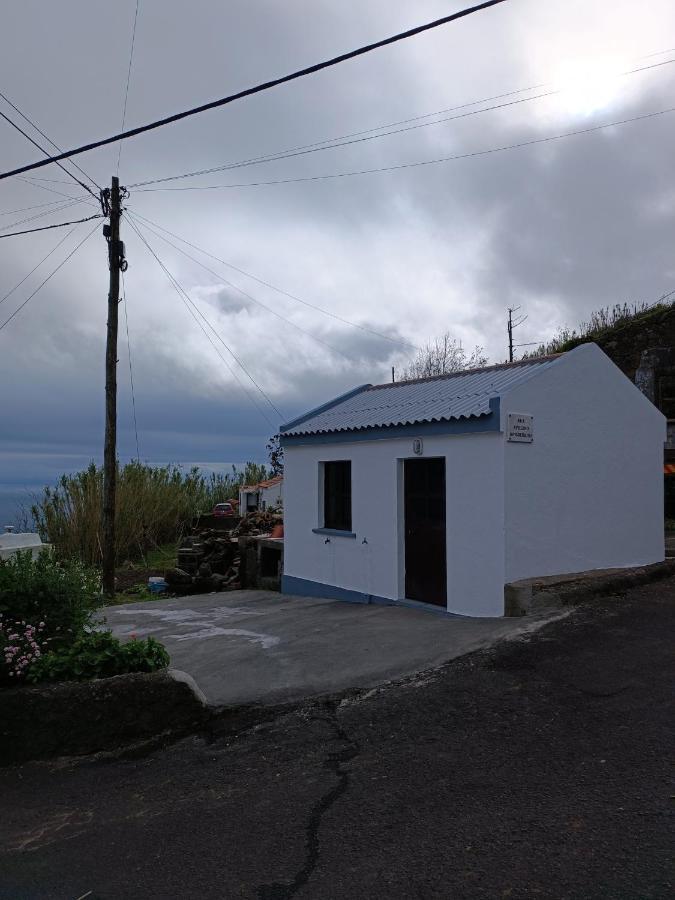 Alojamento Local M&I Lajes das Flores Екстериор снимка