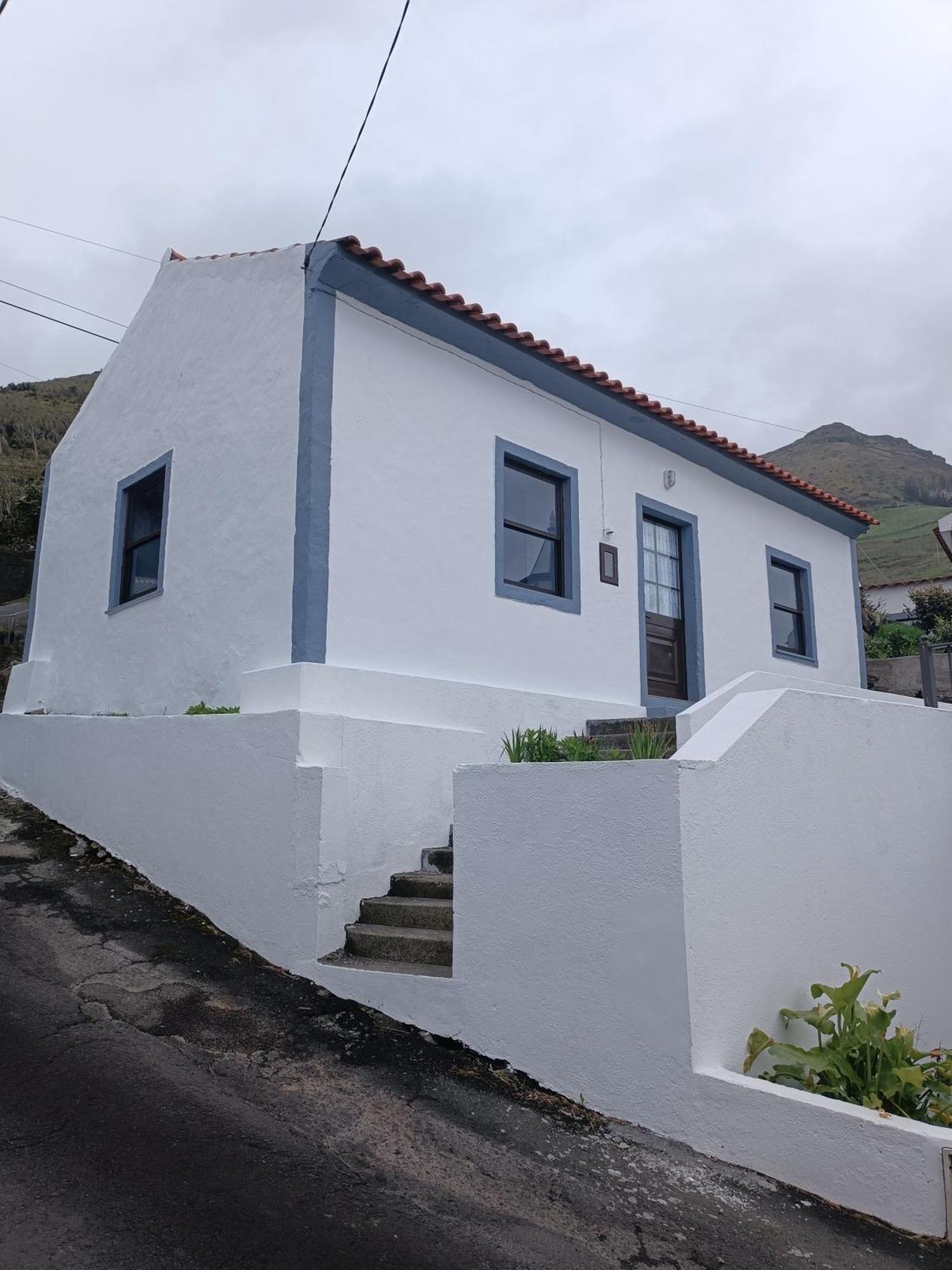 Alojamento Local M&I Lajes das Flores Екстериор снимка